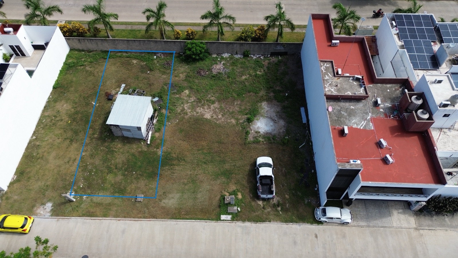 Vista aérea del Lote 5 de 10x25 metros marcado, frente al parque central de Real Campestre Cluster 4, Villahermosa